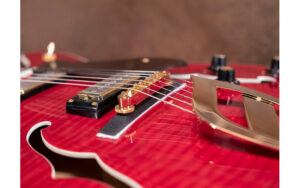 guitarra electrica hagstrom viking 67 (wild cherry transparent)