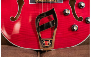 guitarra electrica hagstrom viking 67 (wild cherry transparent)